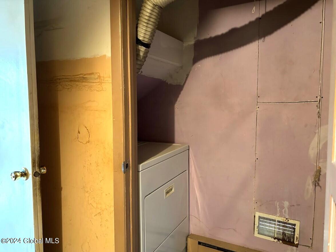 31 Oak Road Bethlehem, NY 12054 - Photo 47 of 51 IMG_4109