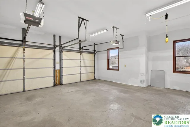 $609,900 | 3338 Spring Valley Road, Slatington, PA 18080