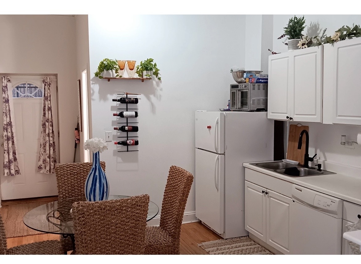 918 Green Bay Road, Unit G Winnetka, IL 60093 - Photo 5 of 9