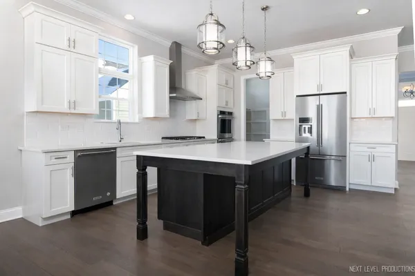 $1,150,000 | 1030 Hilldale Drive, St. Charles, IL 60175