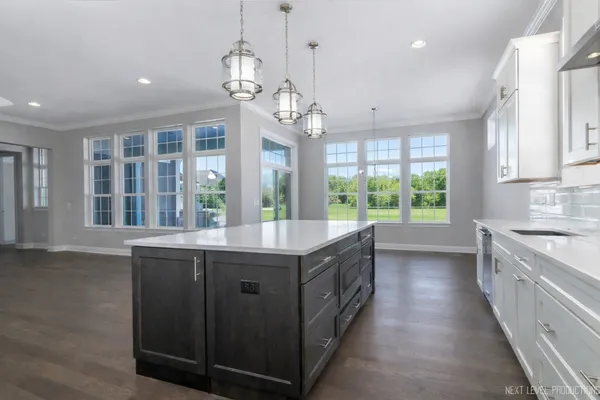 $1,150,000 | 1030 Hilldale Drive, St. Charles, IL 60175