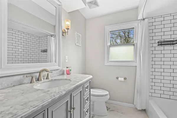 $674,950 | 15305 Santa Maria Drive, Brookfield, WI 53005