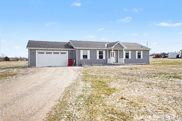 $320,000 | 2406 Newaygo Road, Kent City, MI 49330