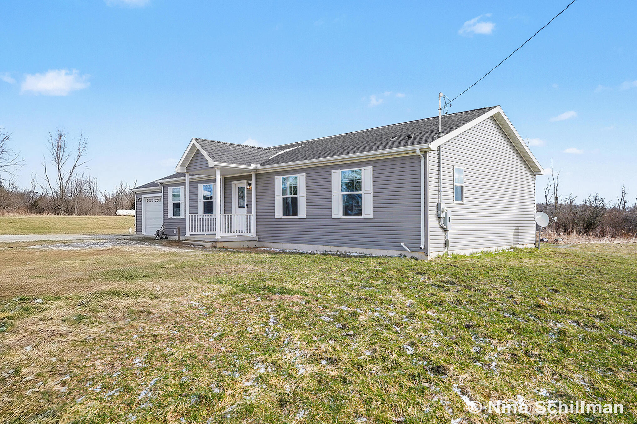 2406 Newaygo Road Kent City, MI 49330 - Photo 3 of 20 DSC00472