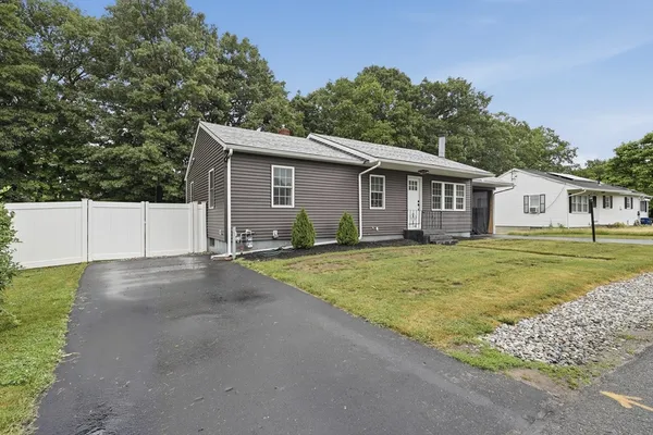 $430,000 | 8 Causeway Terrace, Leominster, MA 01453