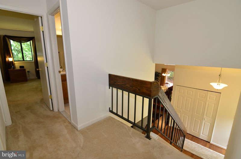 11800 Riders Lane Reston, VA 20191 - Photo 12 of 23 Interior General