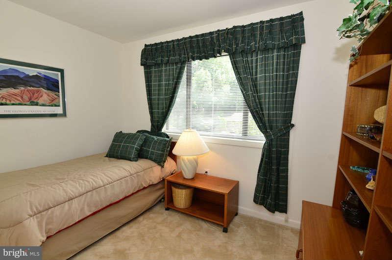 11800 Riders Lane Reston, VA 20191 - Photo 15 of 23 Bedroom