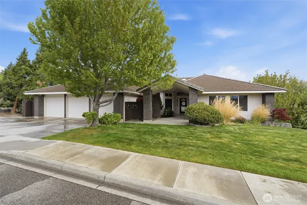 $764,999 | 4100 East 43rd Avenue, Kennewick, WA 99337
