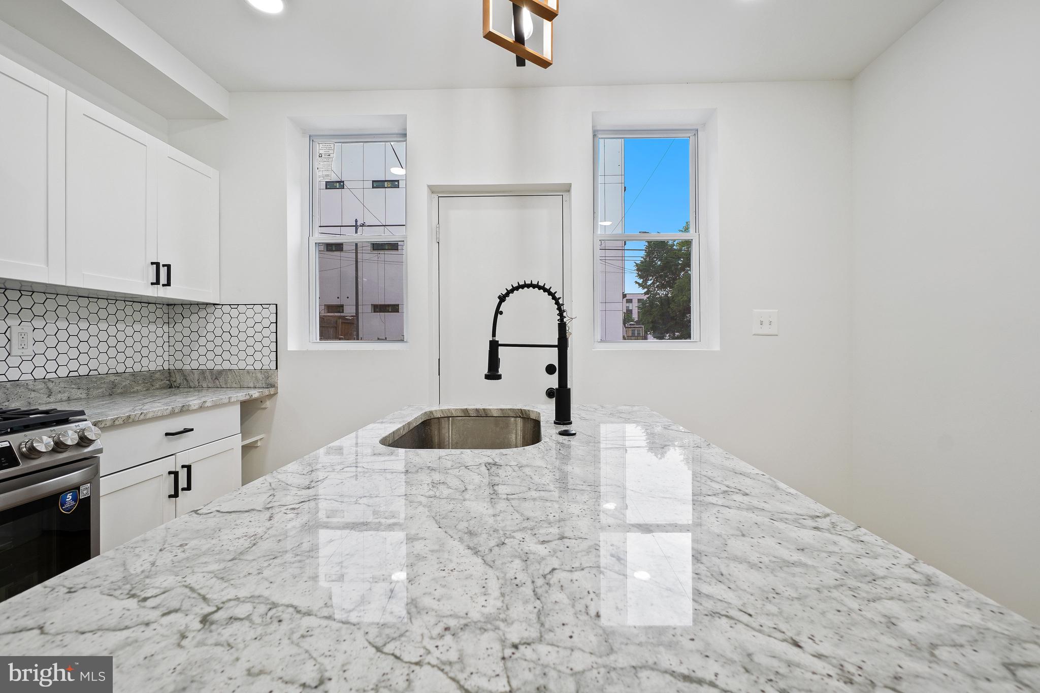 1721 L Street Northeast Washington, DC 20002 - Photo 11 of 32