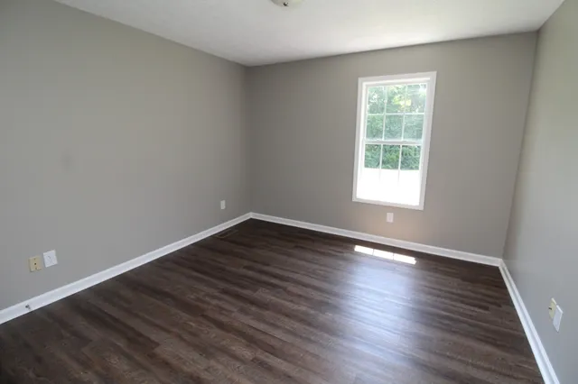 $950 | 915 L C Avenue, Hopkinsville, KY 42240