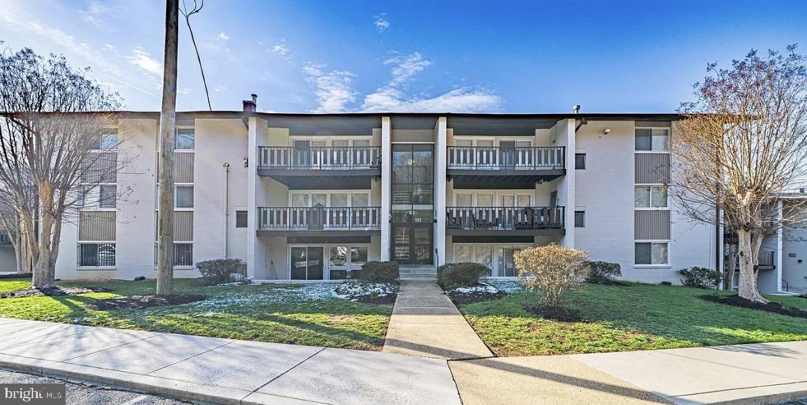 3122 Brinkley Road, Unit 4201 Temple Hills, MD 20748 - Photo 1 of 17
