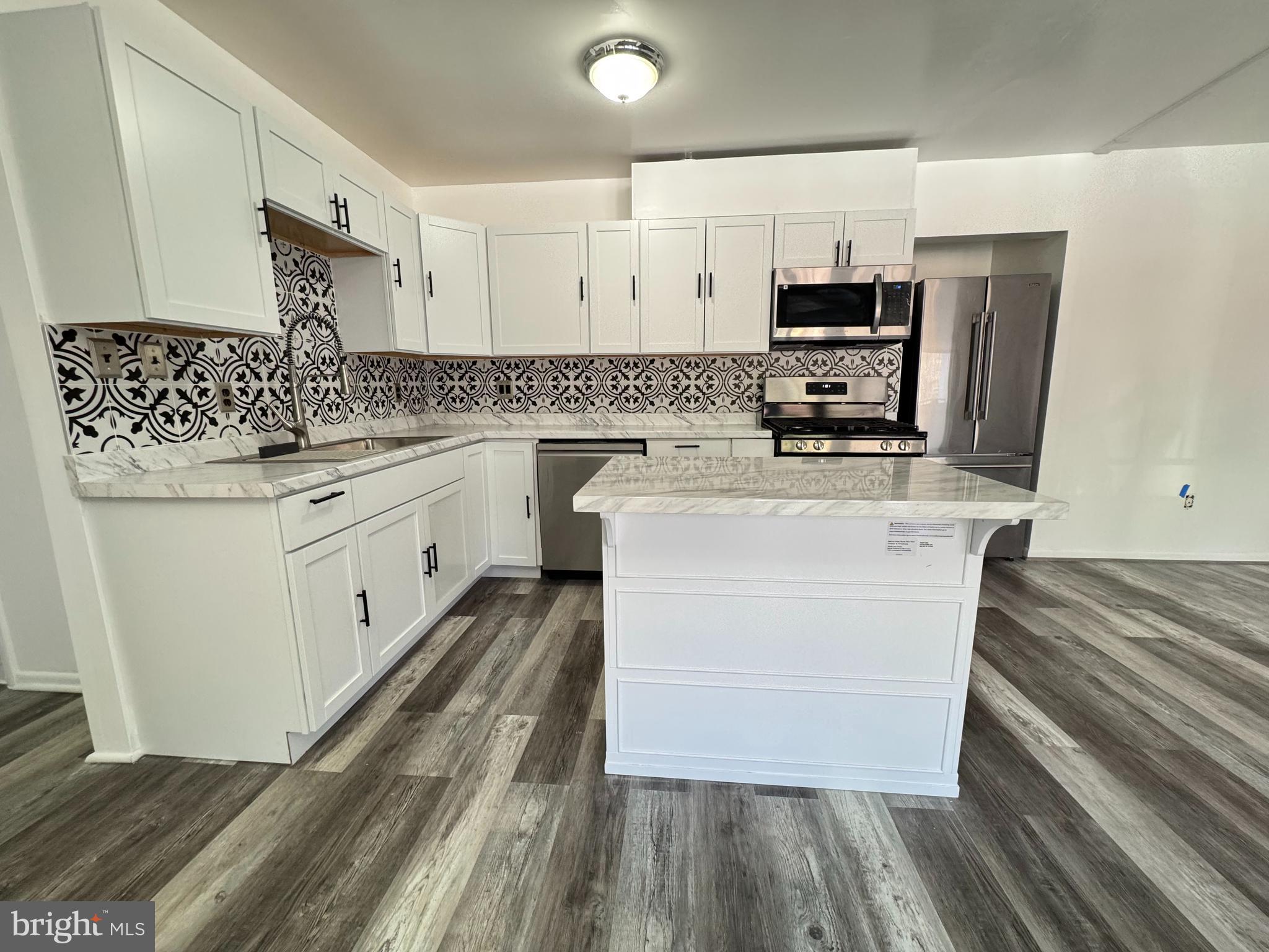 3122 Brinkley Road, Unit 4201 Temple Hills, MD 20748 - Photo 5 of 17