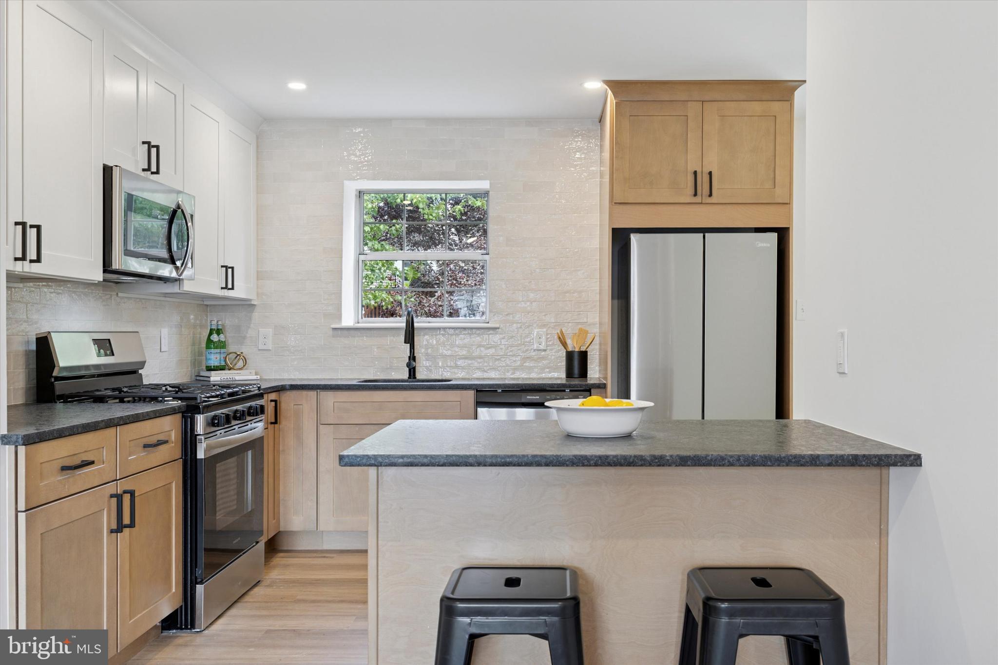 1332 Statesman Road Eagleville, PA 19403 - Photo 7 of 15 Granite Counters, Stainless Appliances