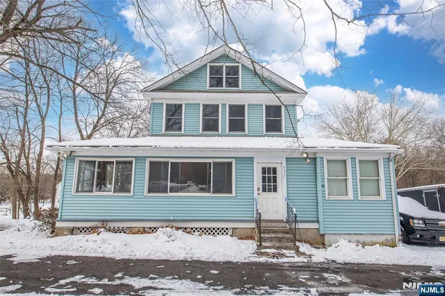 $799,888 | 573 Wyckoff Avenue, Mahwah, NJ 07430