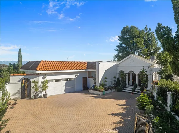 $3,229,000 | 16015 Jeanne Lane, Encino, CA 91436