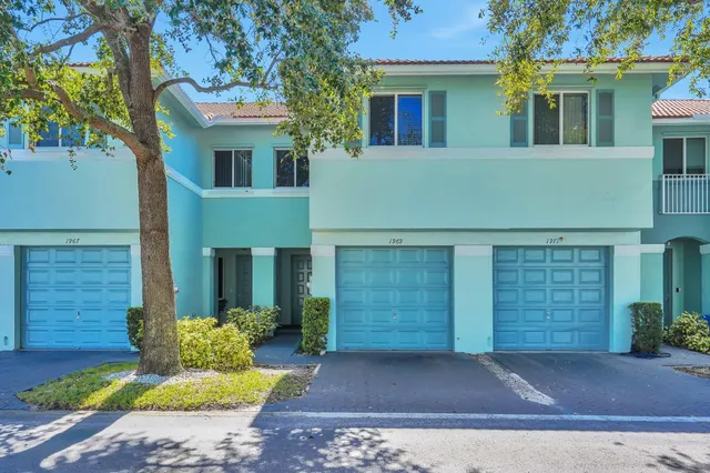 $2,250 | 1969 Alamanda Way, Unit 1969, Riviera Beach, FL 33404