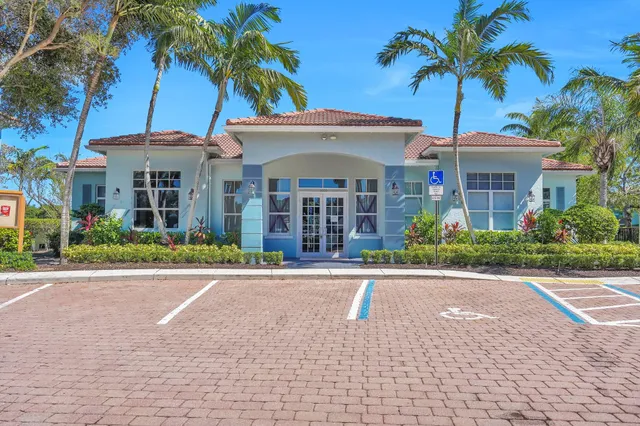 $2,250 | 1969 Alamanda Way, Unit 1969, Riviera Beach, FL 33404