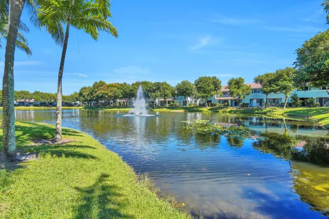 $2,250 | 1969 Alamanda Way, Unit 1969, Riviera Beach, FL 33404