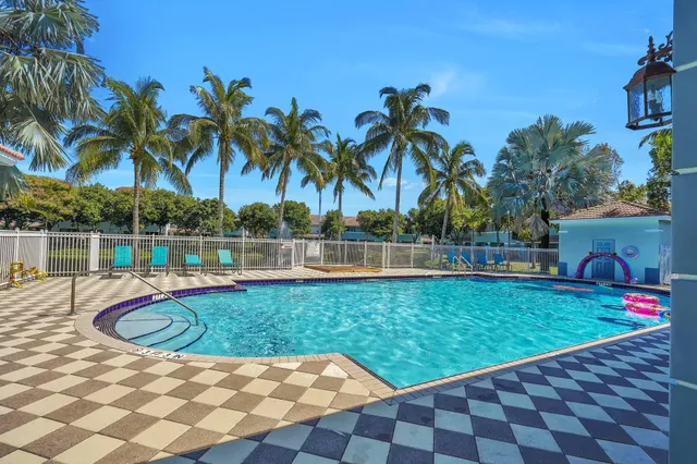 $2,250 | 1969 Alamanda Way, Unit 1969, Riviera Beach, FL 33404