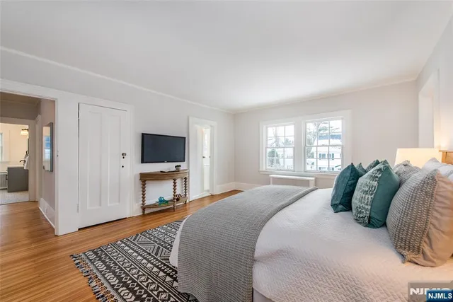 $1,299,000 | 25 Melrose Place, Montclair, NJ 07042