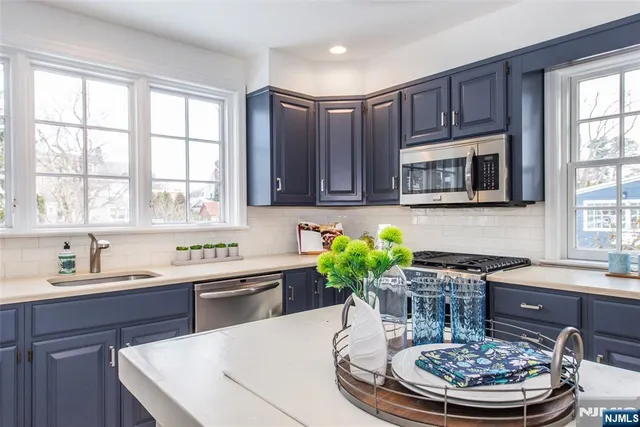 $1,299,000 | 25 Melrose Place, Montclair, NJ 07042