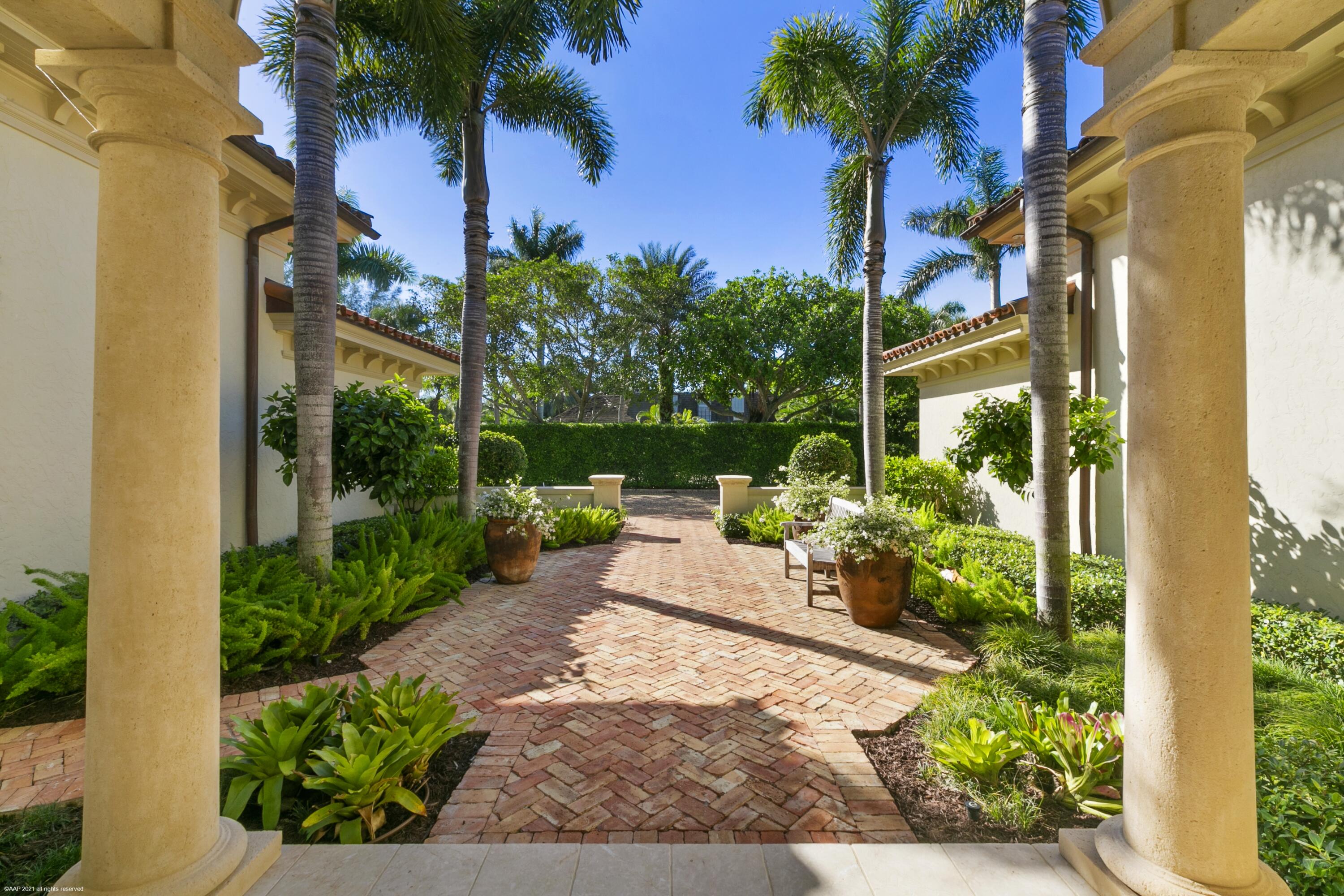 76 Gomez Road Hobe Sound, FL 33455 - Photo 4 of 35 024