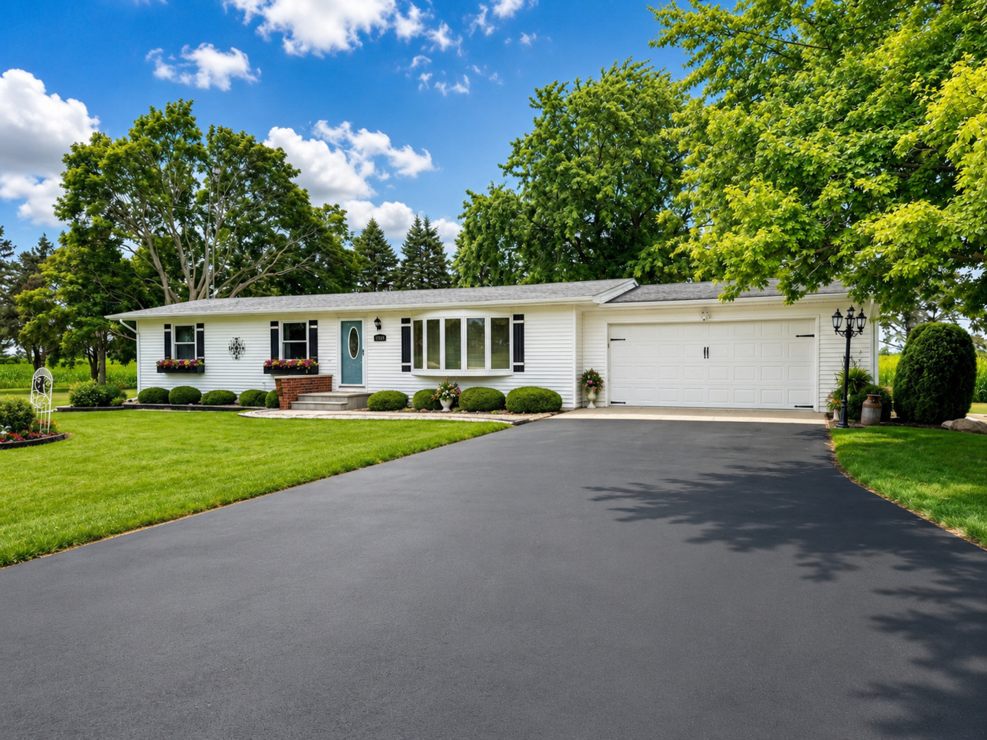 14121 Barber Greene Road Sycamore, IL 60178 - Photo 2 of 35