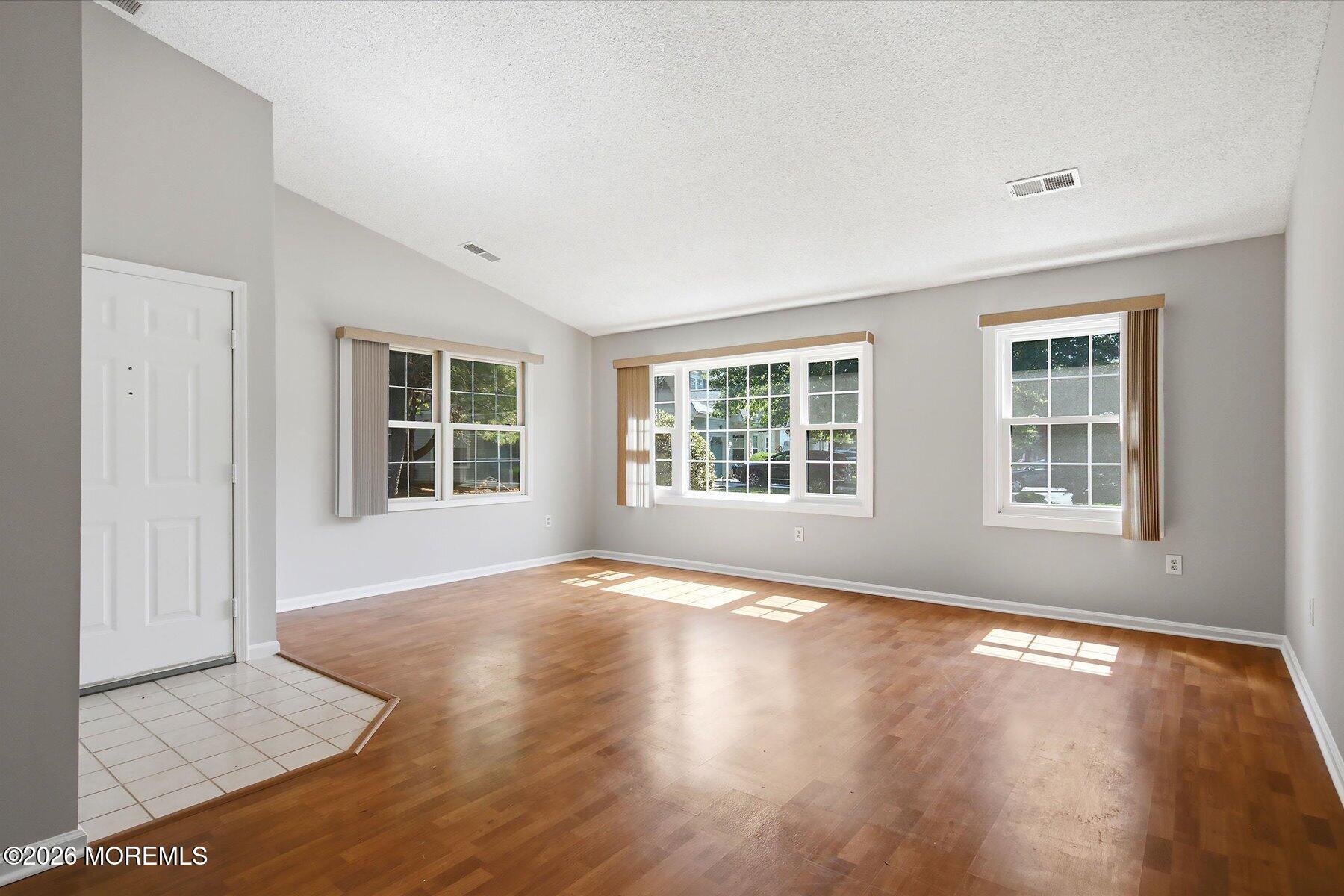 7 Riva Boulevard Brick, NJ 08723 - Photo 5 of 31 05-Living 1a
