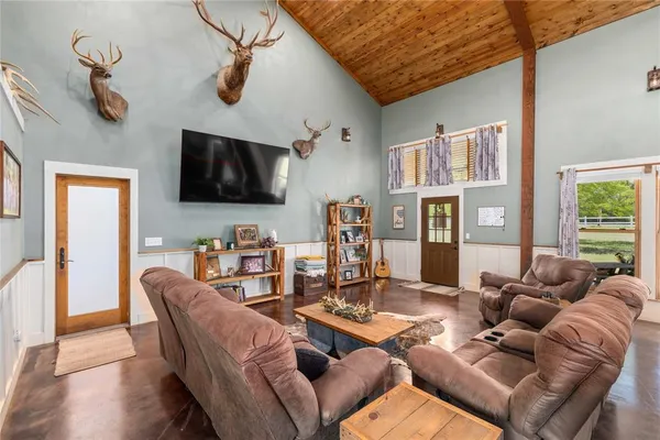 $410,000 | 1601 County Road 156, Bangs, TX 76823