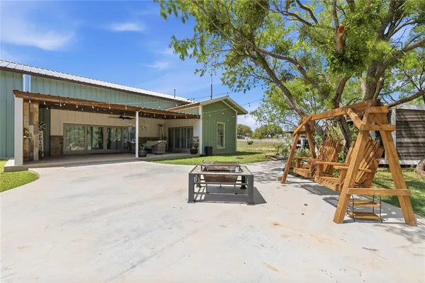$410,000 | 1601 County Road 156, Bangs, TX 76823