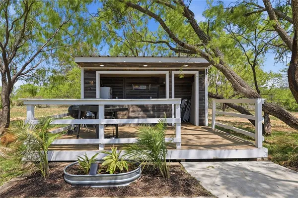 $410,000 | 1601 County Road 156, Bangs, TX 76823