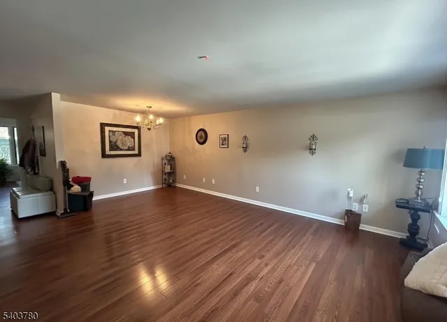 $2,100 | 9 Augusta Drive, Annandale, NJ 08801