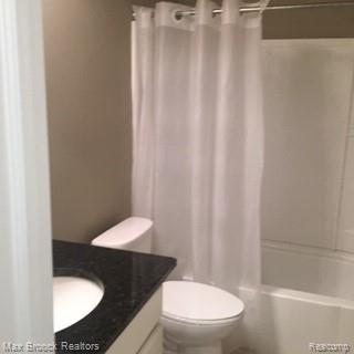 939 Barclay Circle Rochester, MI 48307 - Photo 19 of 25 23.jpg