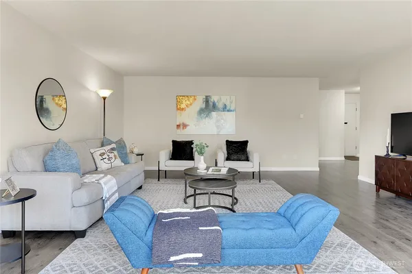 $380,000 | 4545 Sand Point Way Northeast, Unit 304, Seattle, WA 98105