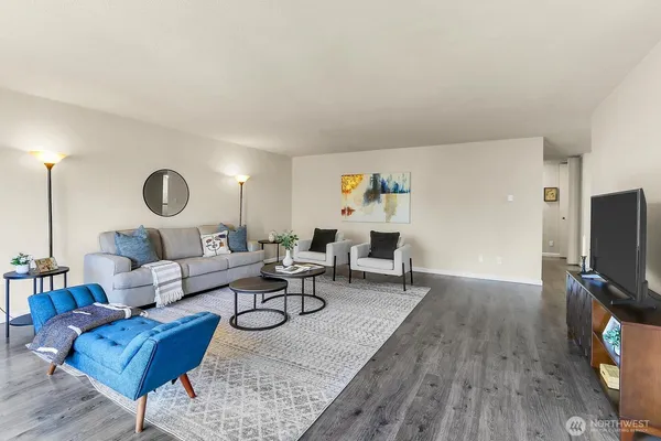 $380,000 | 4545 Sand Point Way Northeast, Unit 304, Seattle, WA 98105