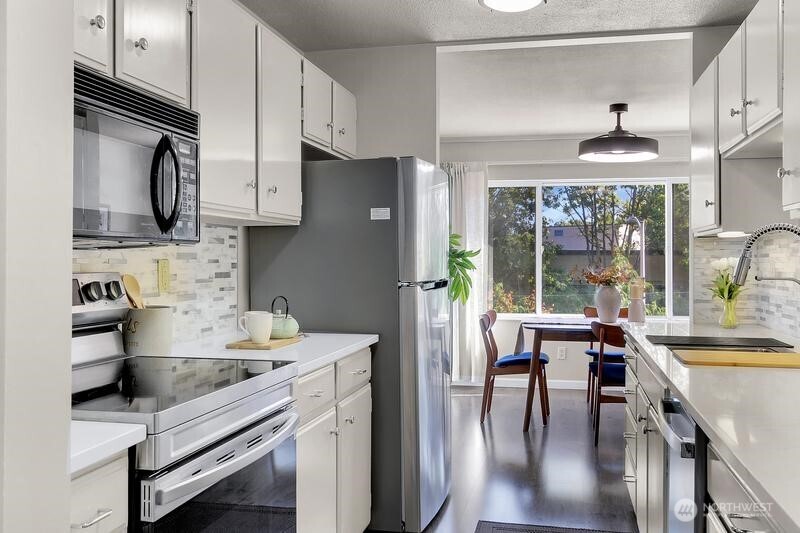 4545 Sand Point Way Northeast, Unit 304 Seattle, WA 98105 - Photo 5 of 19