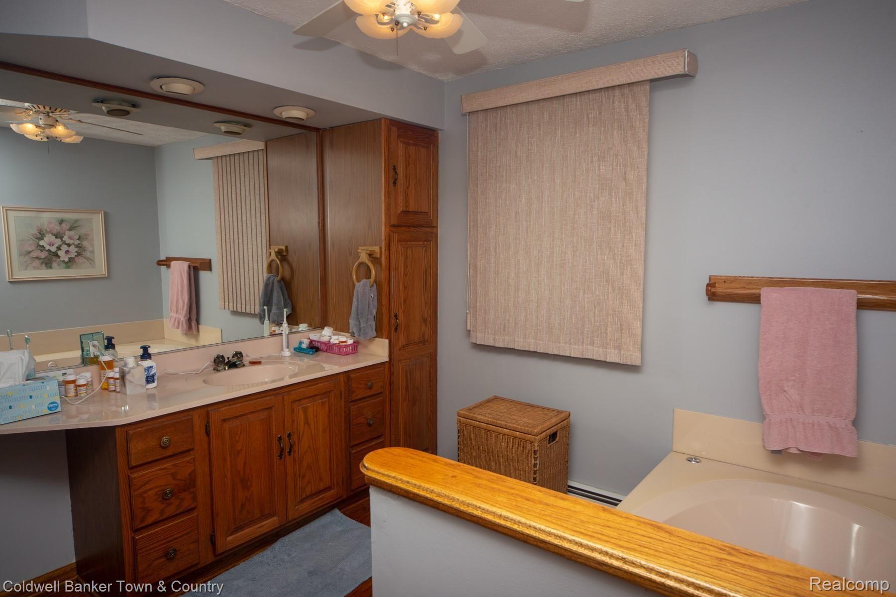 5874 Bullard Road Fenton, MI 48430 - Photo 16 of 51 IMG_8738.JPG