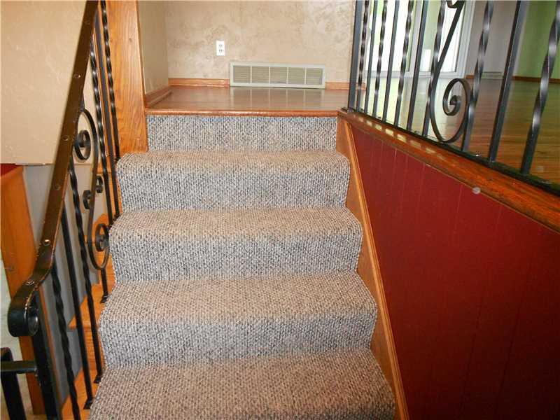 1200 Clifton Road Washington, PA 15301 - Photo 9 of 25 Entry/Foyer.