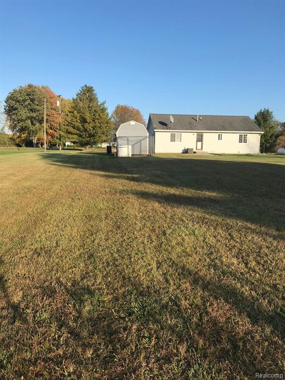 7511 State Road Fort Gratiot, MI 48059 - Photo 46 of 49