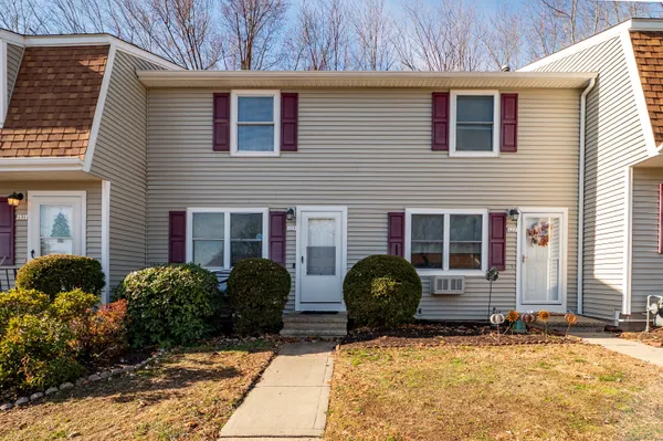$269,900 | 129 Brentwood Drive, Unit 129, Wallingford, CT 06492
