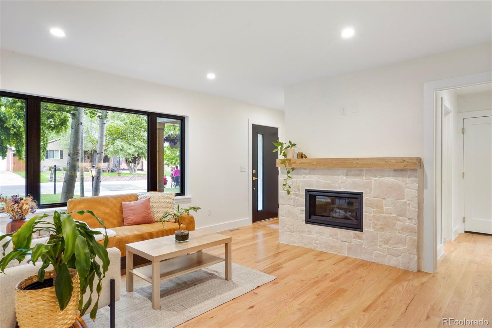 839 Kearney Street Denver, CO 80220 - Photo 3 of 40