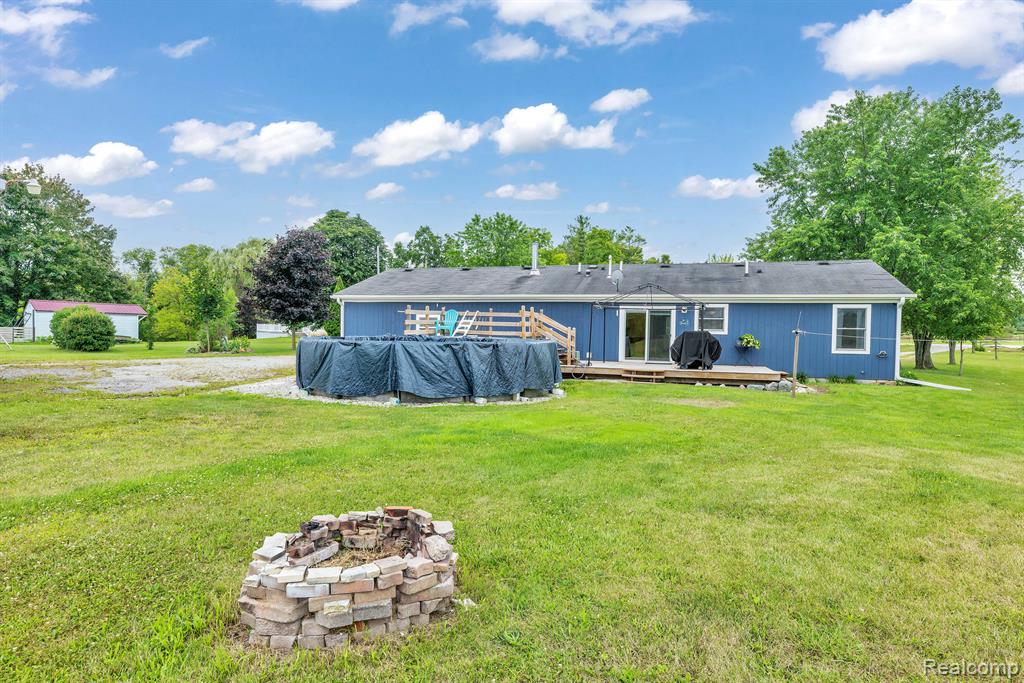 8174 State Road Fort Gratiot, MI 48059 - Photo 5 of 36