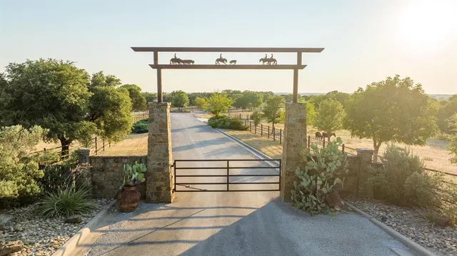 a view of a pathway with a balcony