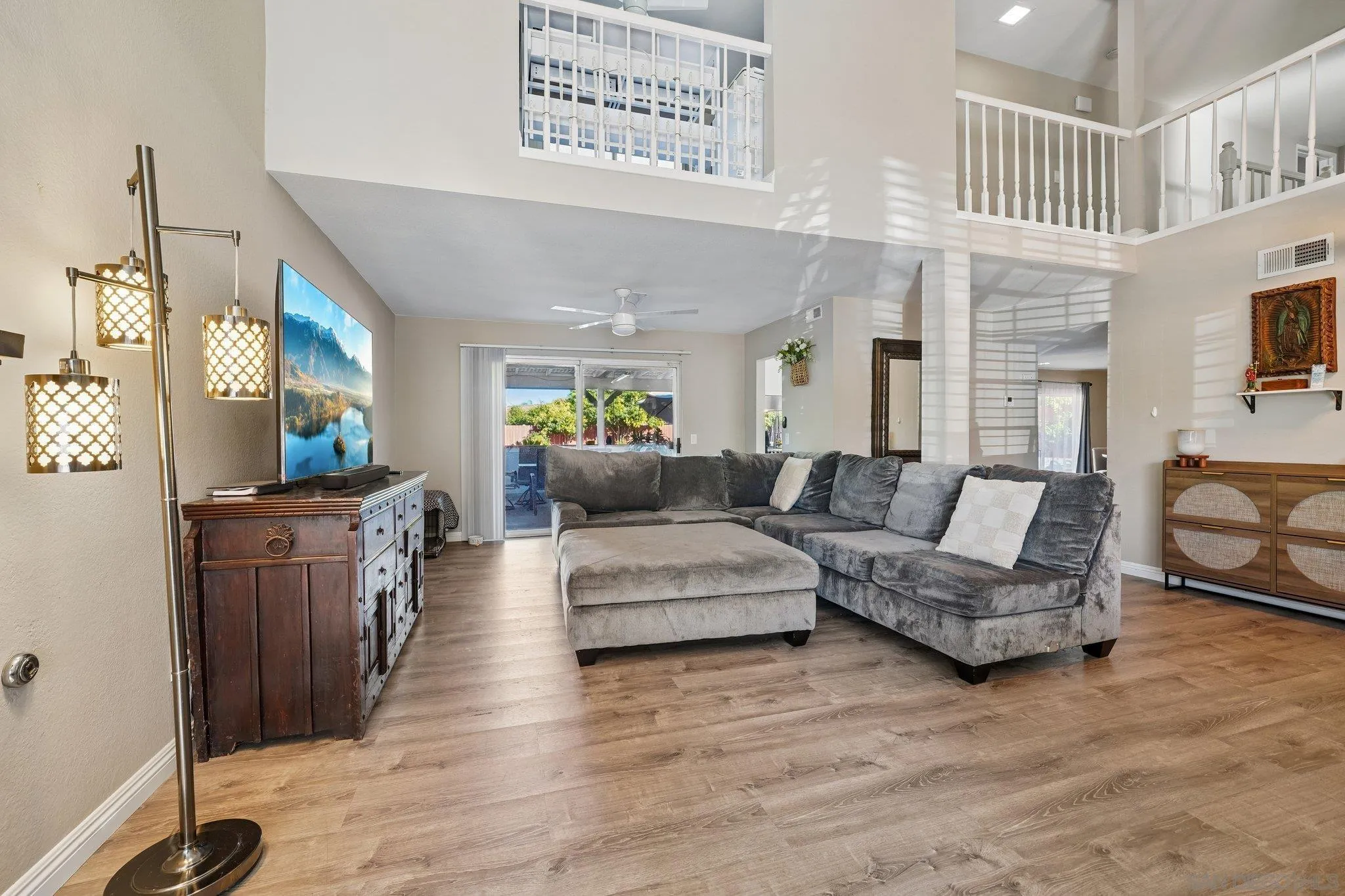 45630 Rainbow Canyon Road Temecula, CA 92592 - Photo 4 of 36 Gallery Image 4
