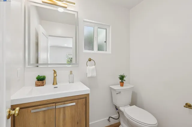 $898,000 | 4866 Seven Hills Road, Castro Valley, CA 94546