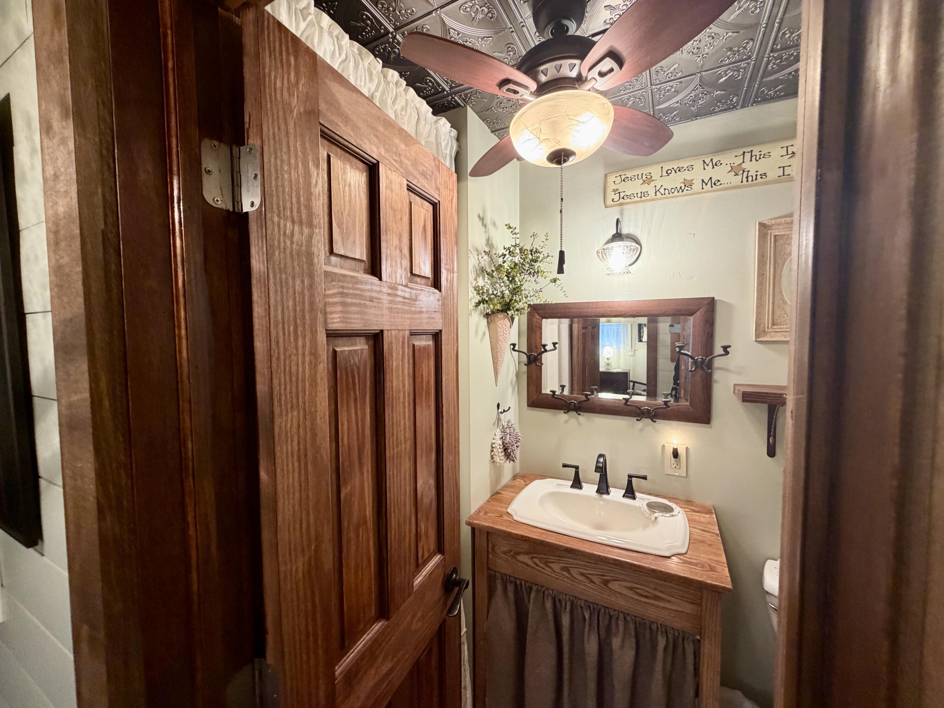 5606 Middle Urbana Road Springfield, OH 45502 - Photo 64 of 78 2nd Full bathroom lower level.