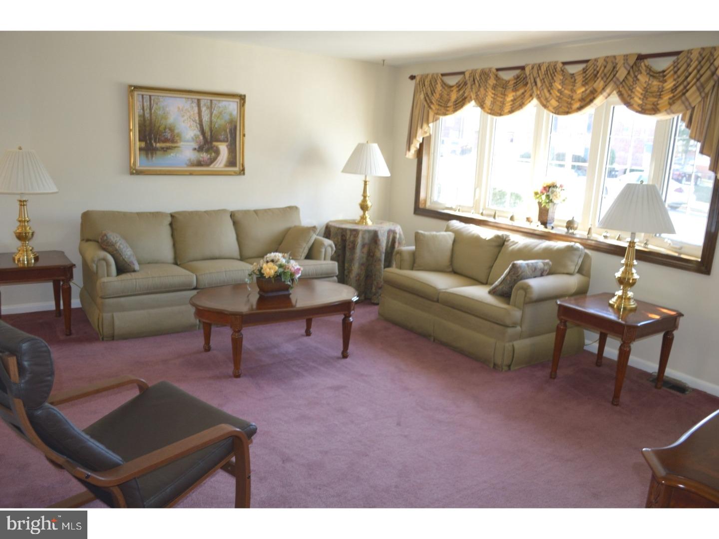 613 Cambridge Road Brookhaven, PA 19015 - Photo 2 of 25 Living Room