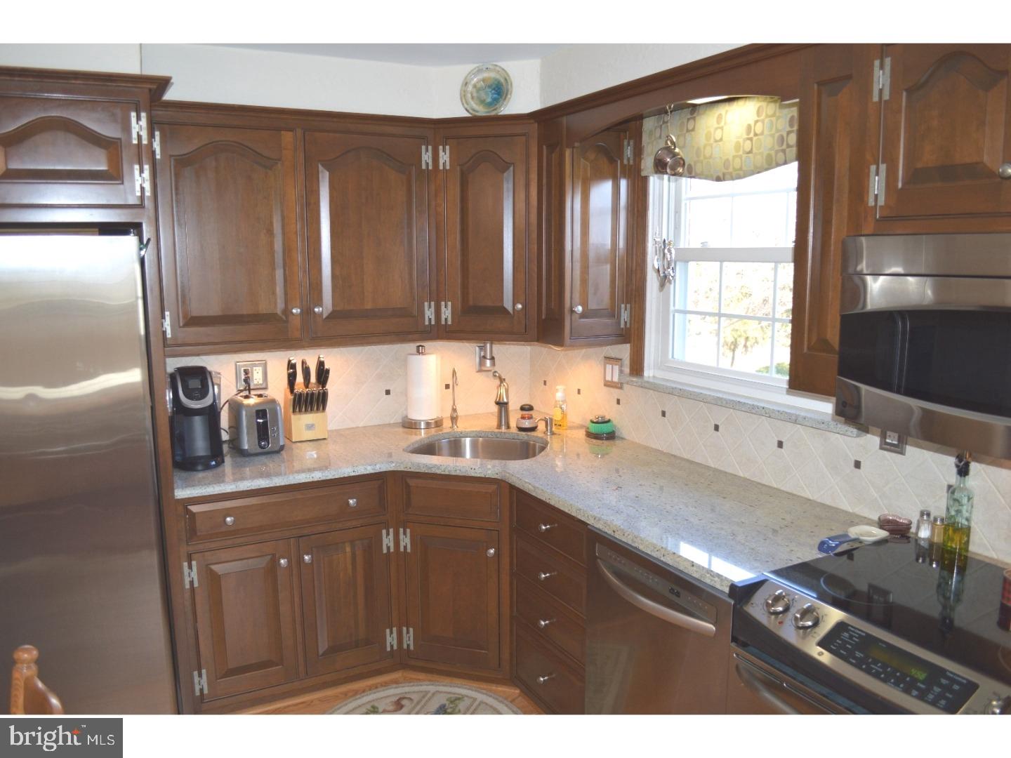 613 Cambridge Road Brookhaven, PA 19015 - Photo 3 of 25 Kitchen