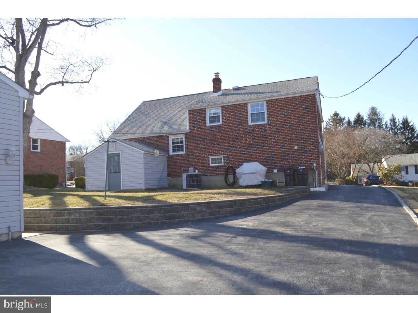 613 Cambridge Road Brookhaven, PA 19015 - Photo 21 of 25 Exterior Back