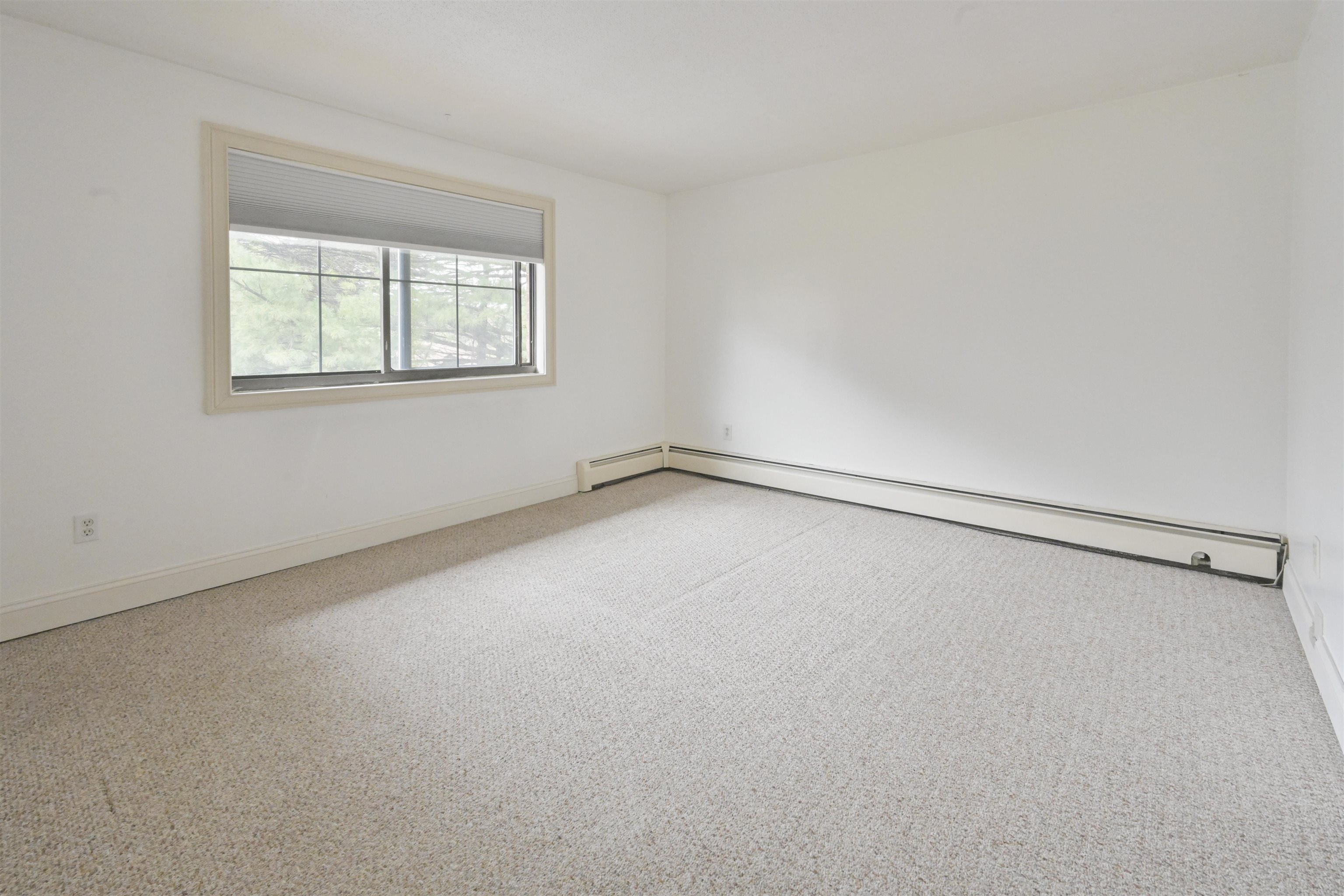 136 Mammoth Road, Unit 621 Hooksett, NH 03106 - Photo 8 of 28